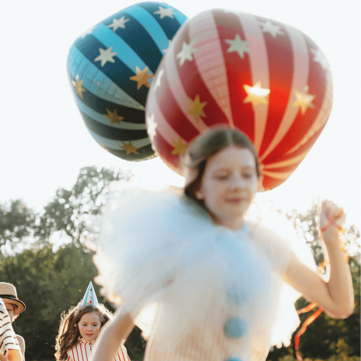 Circus Party - Red Starry Ball Foil Balloon –  75 cm Foil Balloon Red Starry Ball Foil Balloon –  75 cm